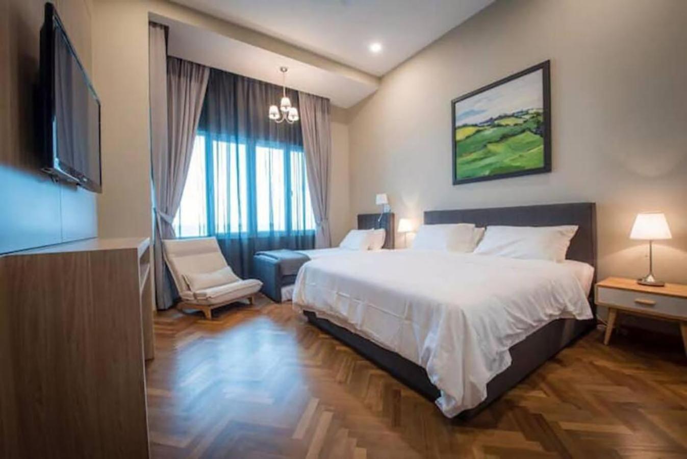 Tree Premier Suite Strait Quay Luxury Marina Suite Tanjung Tokong Buitenkant foto