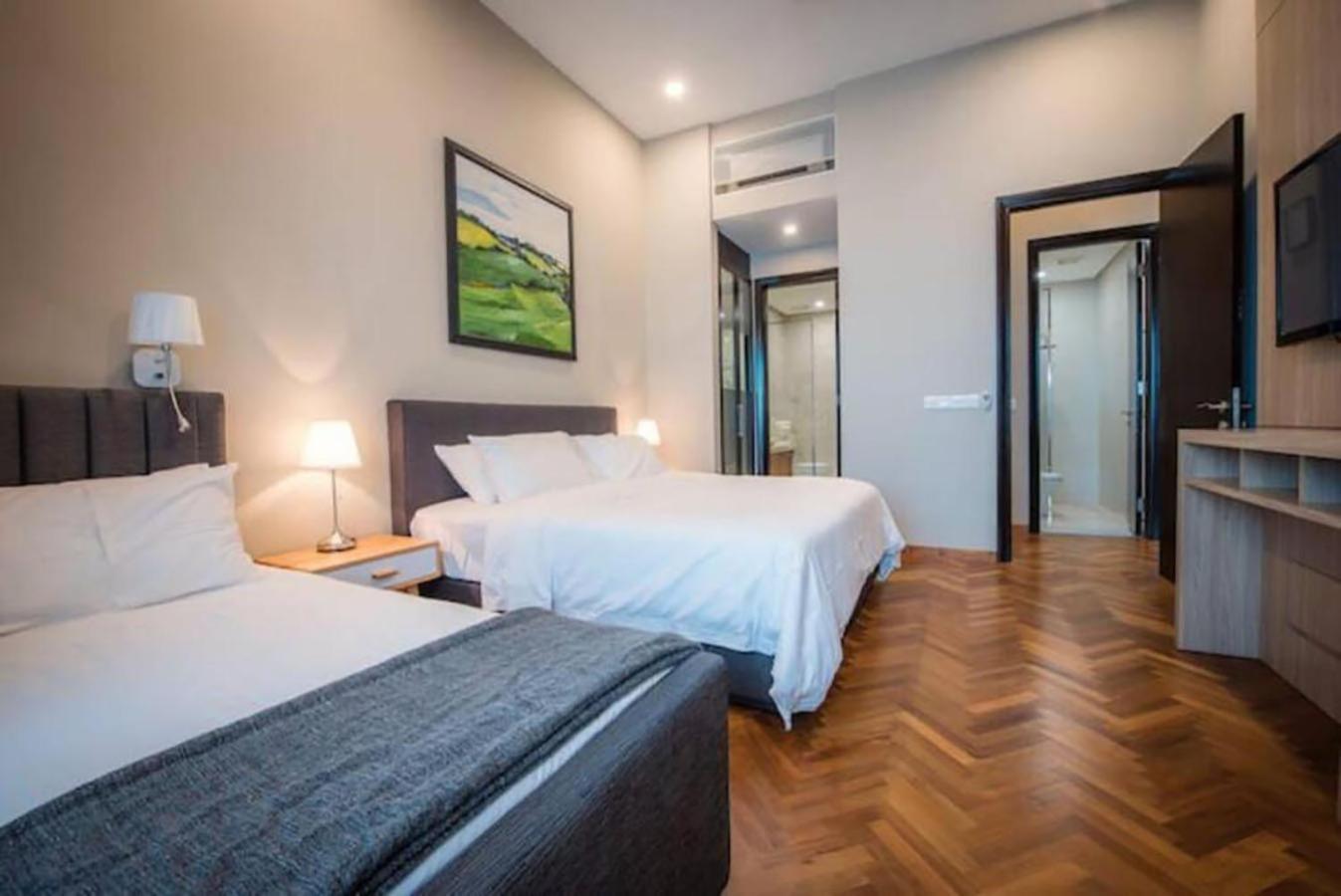 Tree Premier Suite Strait Quay Luxury Marina Suite Tanjung Tokong Buitenkant foto